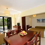 אתר נופש Village Mare 4*