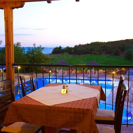 Θέρετρο Village Mare 4*
