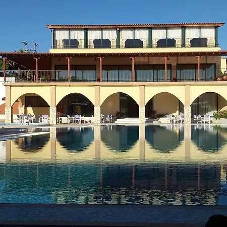 Θέρετρο Village Mare