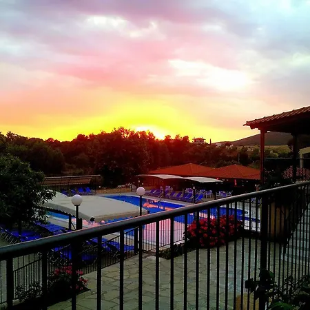 Θέρετρο Village Mare 4*